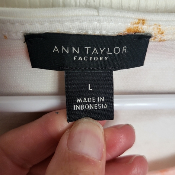 Ann Taylor White and Pink Cut Out Tank Top - Picture 3 of 5